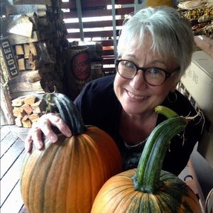 Meet your Posher, Marynell